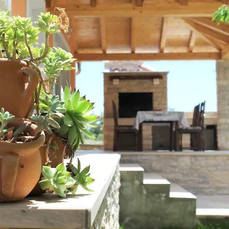 Bella Casa Ferienhaus Sukošan