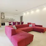 Bella Casa *