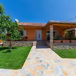 Bella Casa *