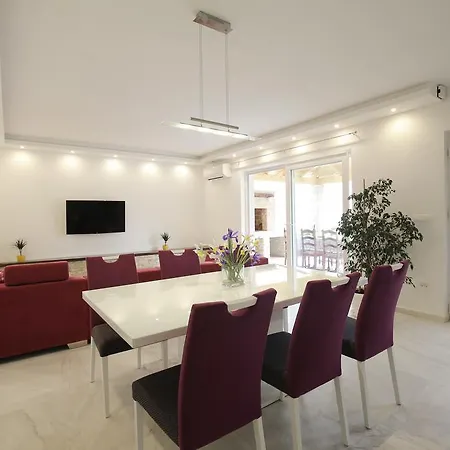 Bella Casa * Sukosan